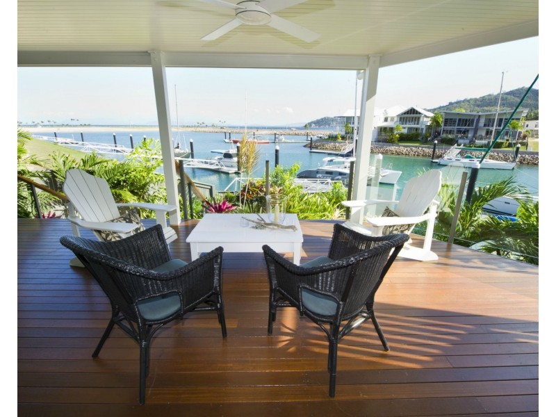 19 The Cove, Nelly Bay QLD 4819