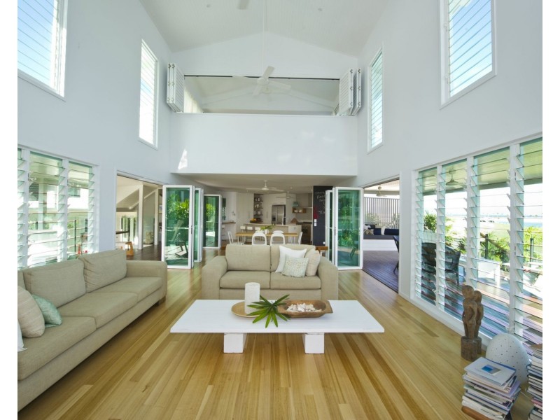 19 The Cove, Nelly Bay QLD 4819