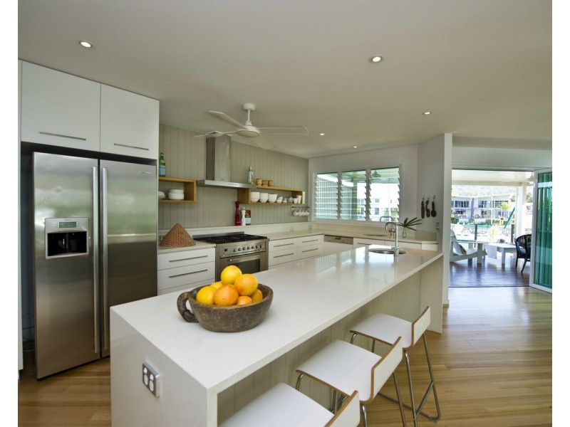 19 The Cove, Nelly Bay QLD 4819