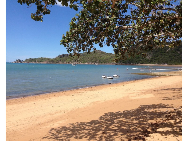 70 Henry Lawson St, Horseshoe Bay QLD 4819