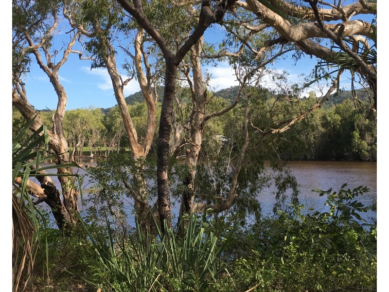 72 Henry Lawson St, Horseshoe Bay QLD 4819