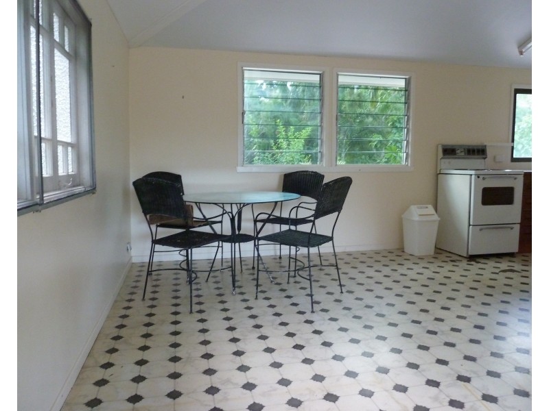 1 Mccabe Cres, Arcadia QLD 4819