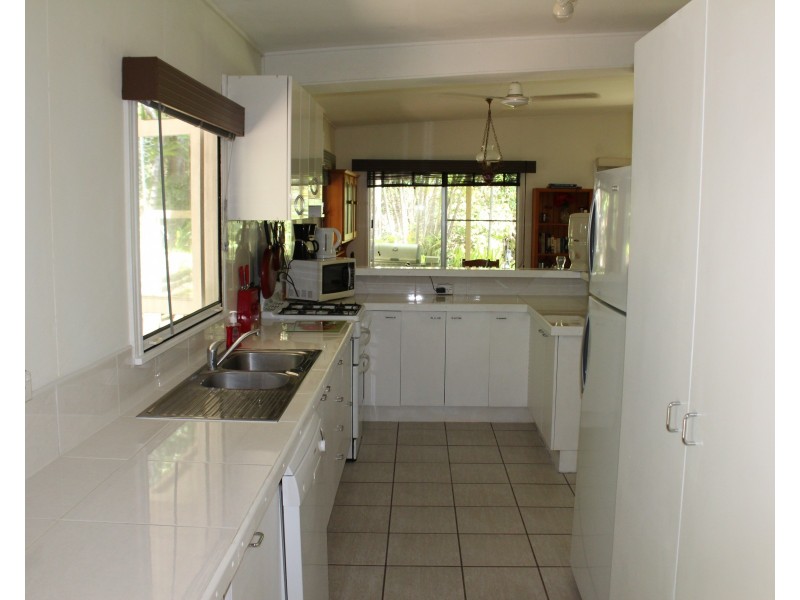 23-25 Dent St, Horseshoe Bay QLD 4819