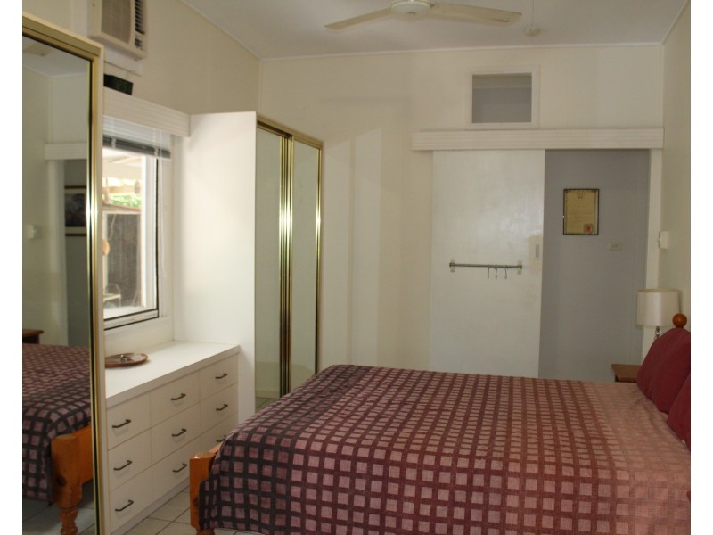 23-25 Dent St, Horseshoe Bay QLD 4819