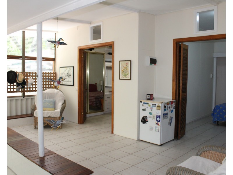 23-25 Dent St, Horseshoe Bay QLD 4819