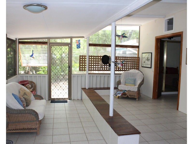 23-25 Dent St, Horseshoe Bay QLD 4819