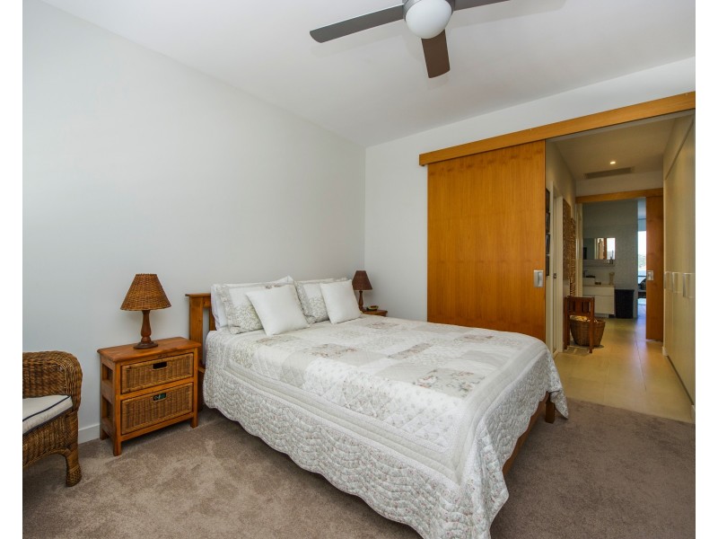 2303/146 Sooning Street (Bright Point), Nelly Bay QLD 4819