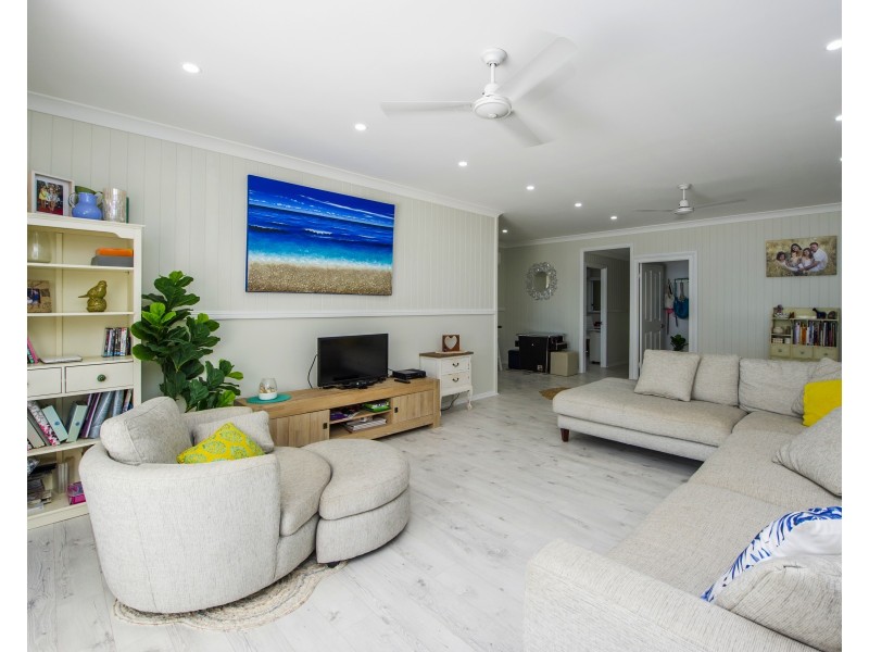 10 The Esplanade, Nelly Bay QLD 4819