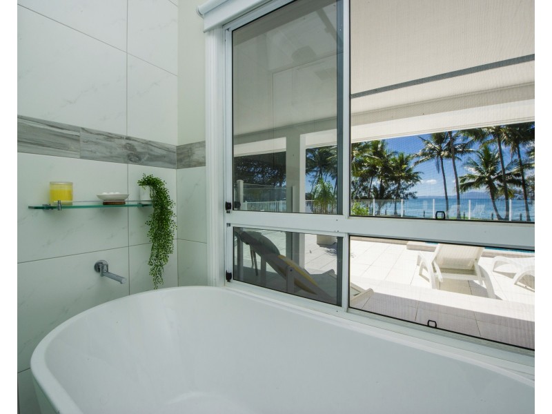10 The Esplanade, Nelly Bay QLD 4819
