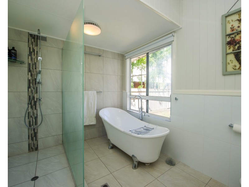 10 The Esplanade, Nelly Bay QLD 4819