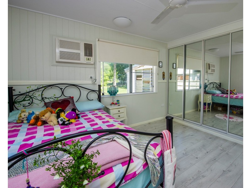 10 The Esplanade, Nelly Bay QLD 4819