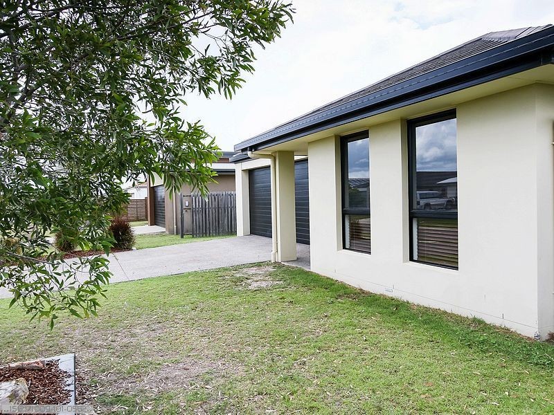 20 Fishburn Way, Eli Waters QLD 4655