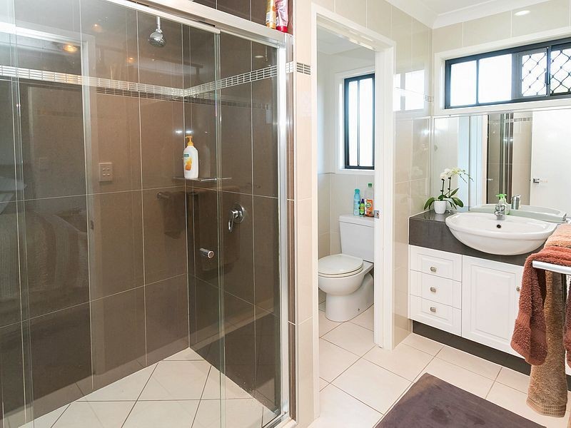 16 Swan Drive, Booral QLD 4655