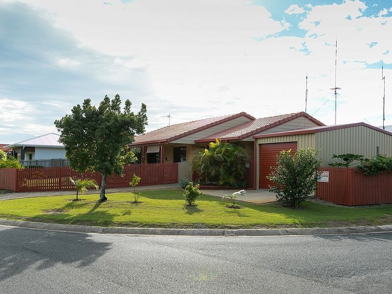 2 Sandalan Way, Urangan QLD 4655