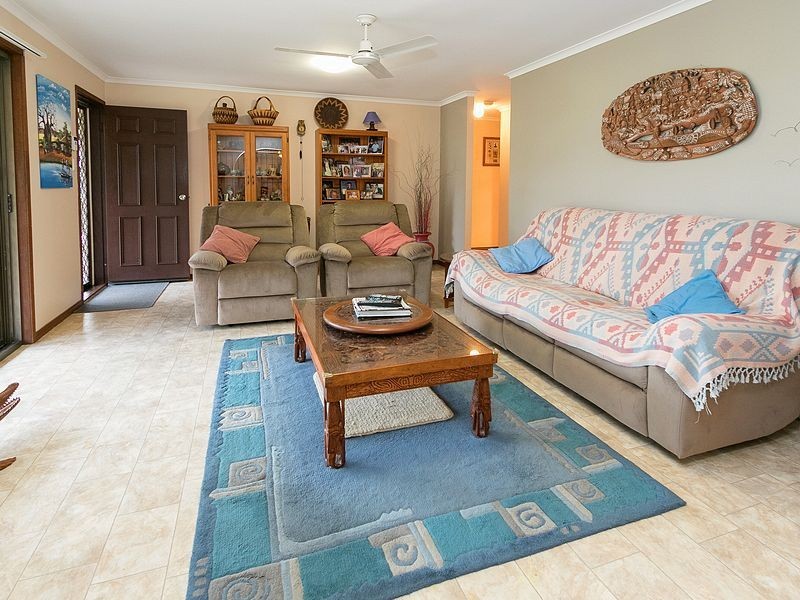 2 Sandalan Way, Urangan QLD 4655