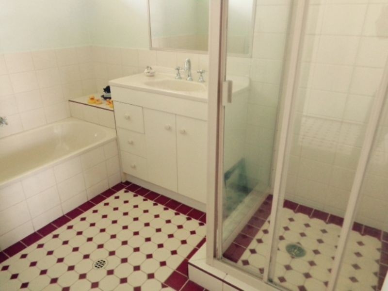 22 Merlin Drive, Urangan QLD 4655