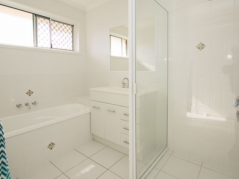 19 Moonstone Drive, Urangan QLD 4655