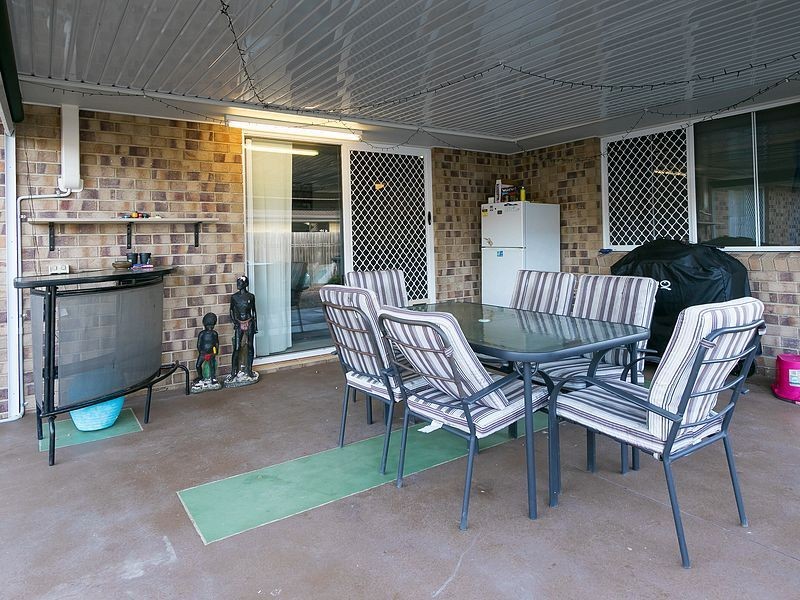 19 Moonstone Drive, Urangan QLD 4655