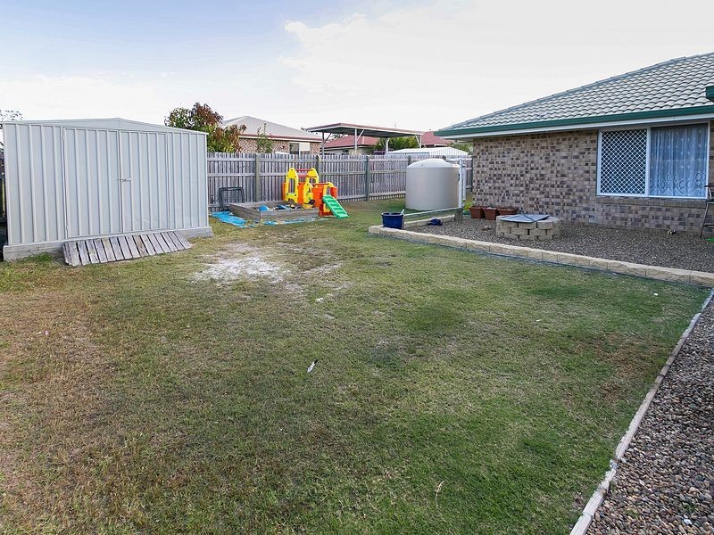 19 Moonstone Drive, Urangan QLD 4655