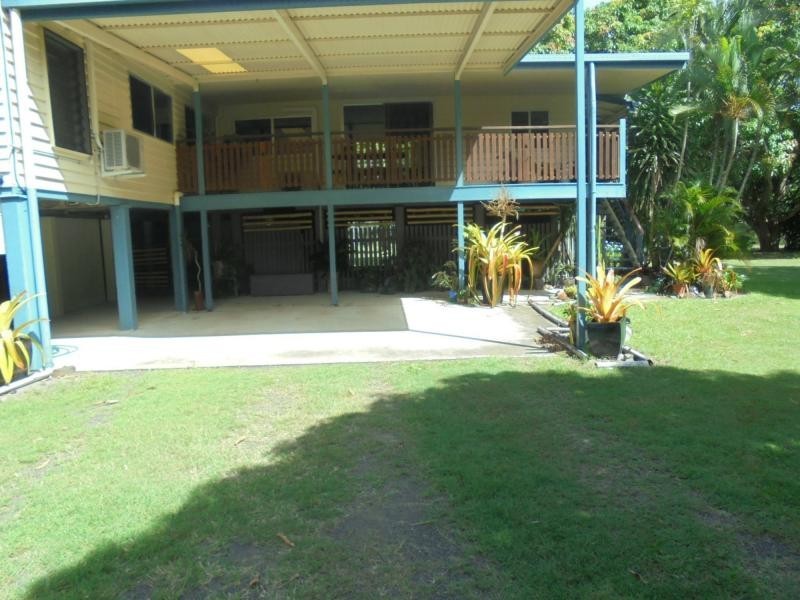 76 Lower Thomas Street, Howard QLD 4659