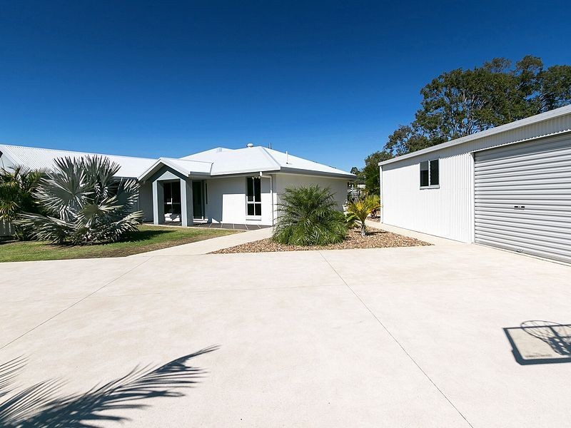 112 Emerald Park Way, Urangan QLD 4655