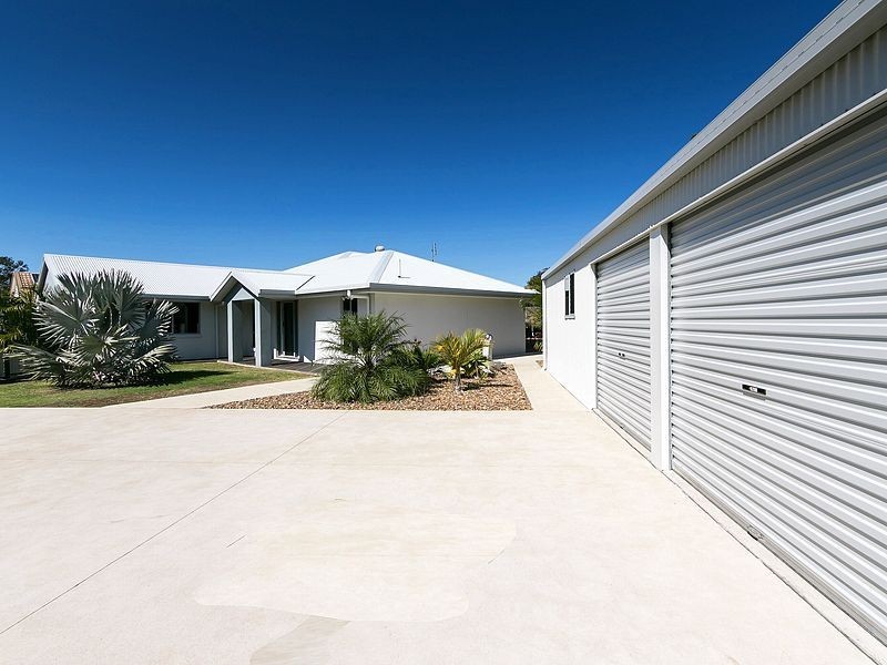 112 Emerald Park Way, Urangan QLD 4655