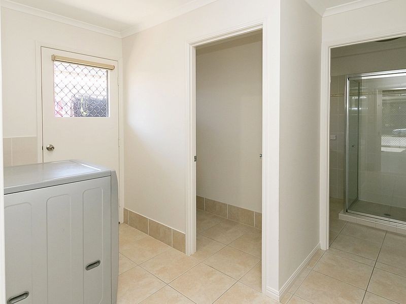 112 Emerald Park Way, Urangan QLD 4655