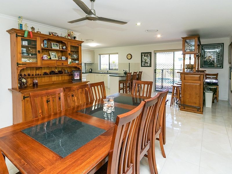 112 Emerald Park Way, Urangan QLD 4655