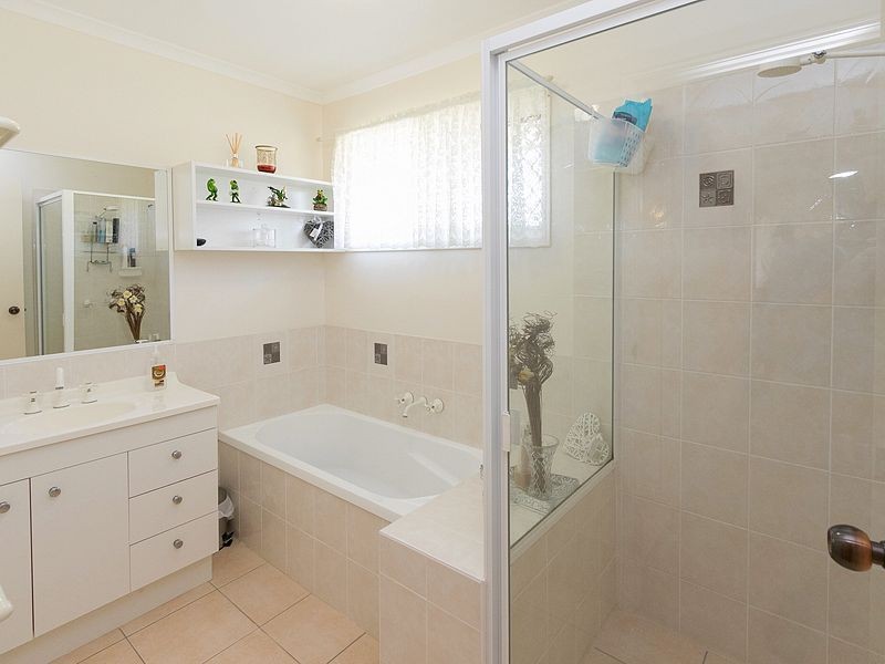 10 Gumtree Drive, Urraween QLD 4655