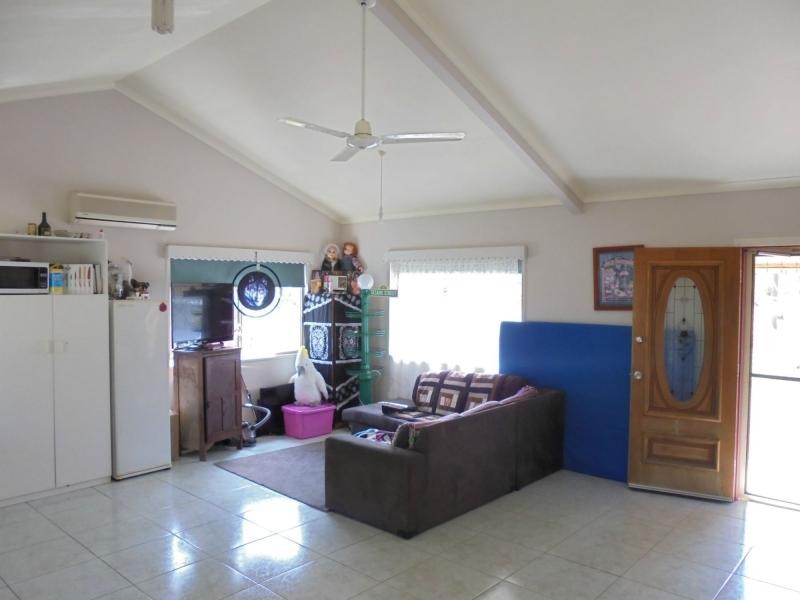 405 Pacific Haven Drive, Pacific Haven QLD 4659