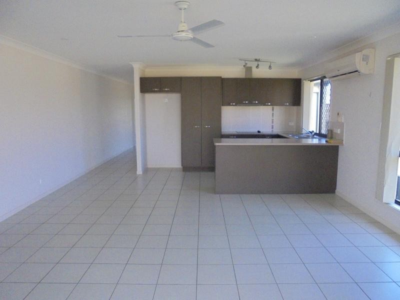 20 Fishburn Way, Eli Waters QLD 4655