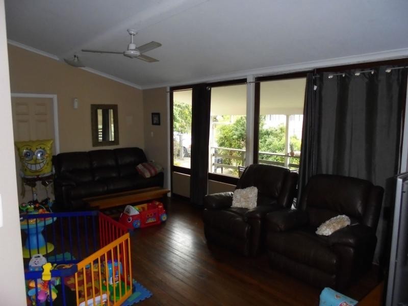 36 James Street, Howard QLD 4659