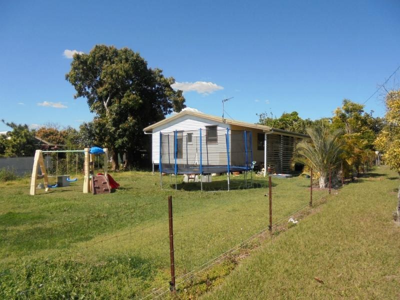 36 James Street, Howard QLD 4659