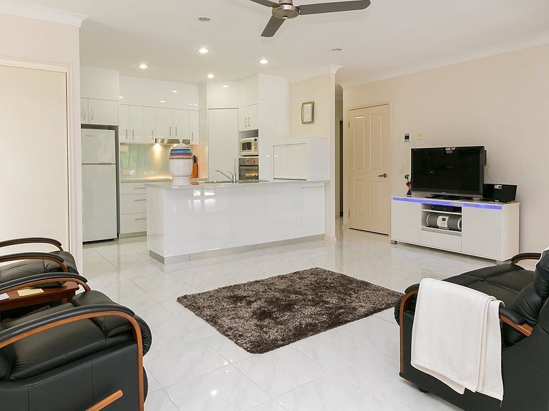 Villa 58/25 PALM LAKES , Hervey Bay, Eli Waters QLD 4655