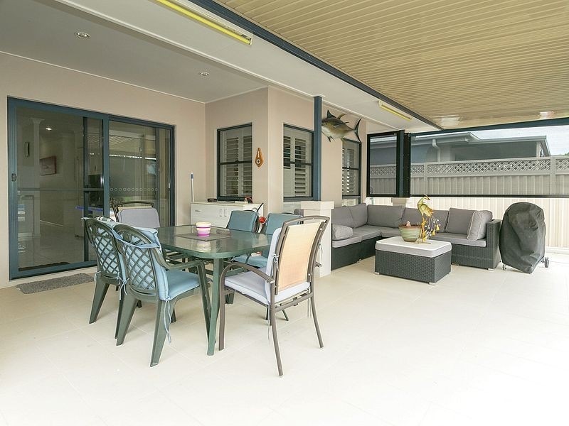 Villa 58/25 PALM LAKES , Hervey Bay, Eli Waters QLD 4655