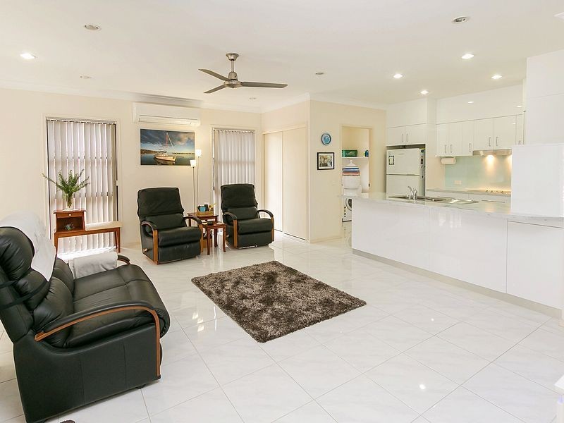 Villa 58/25 PALM LAKES , Hervey Bay, Eli Waters QLD 4655