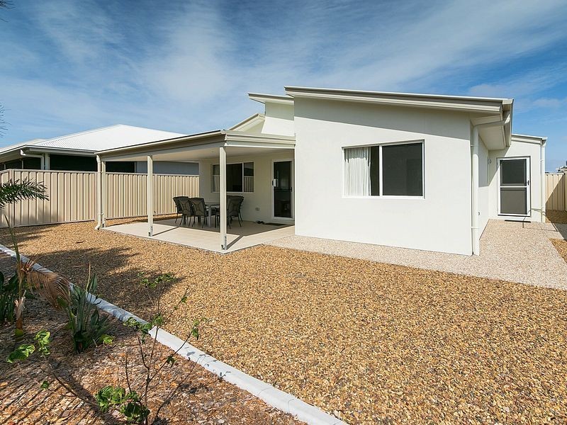 31/25 PALM LAKES, Eli Waters QLD 4655