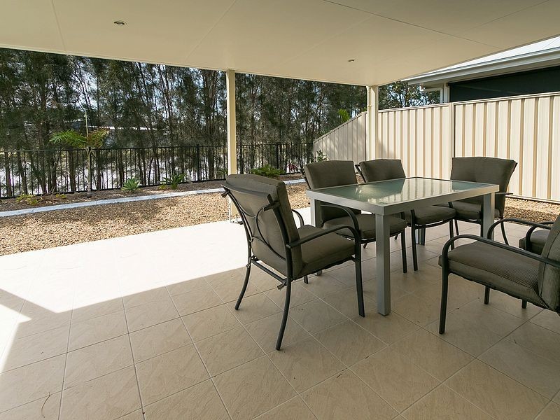 31/25 PALM LAKES, Eli Waters QLD 4655