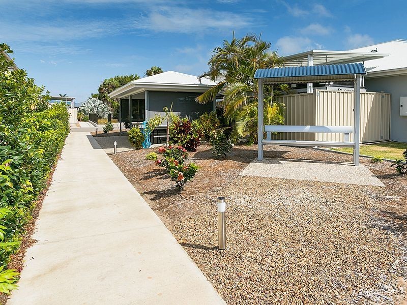 31/25 PALM LAKES, Eli Waters QLD 4655