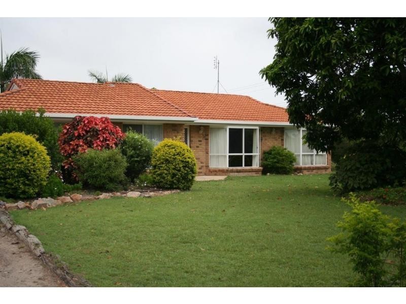 1 Maike Drive, Urraween QLD 4655