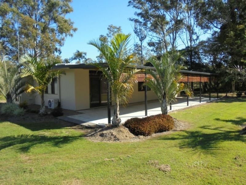 86 Old Bruce Highway, Howard QLD 4659