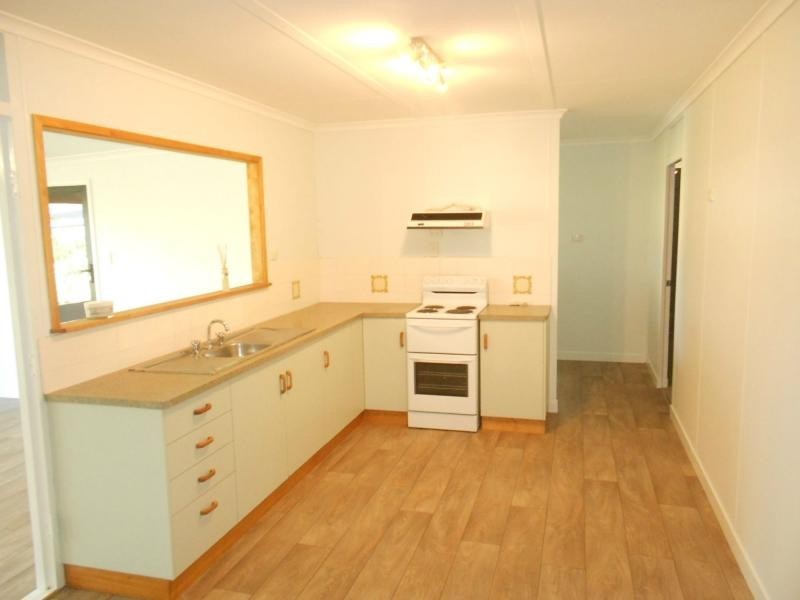 86 Old Bruce Highway, Howard QLD 4659