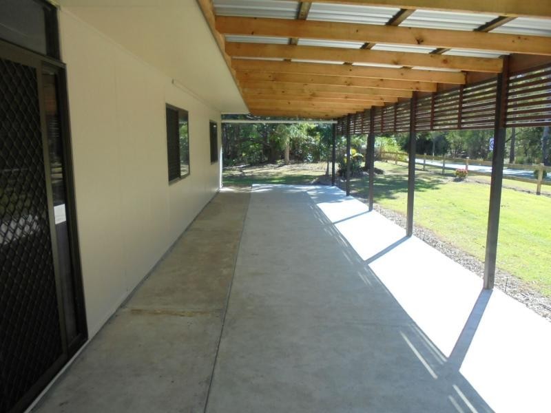 86 Old Bruce Highway, Howard QLD 4659