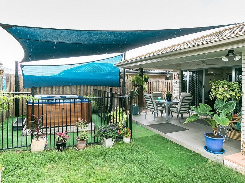 12 Roebuck Street, Urraween QLD 4655