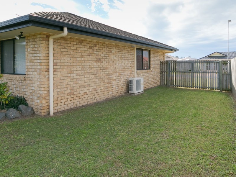16 Kestrel Court, Eli Waters QLD 4655