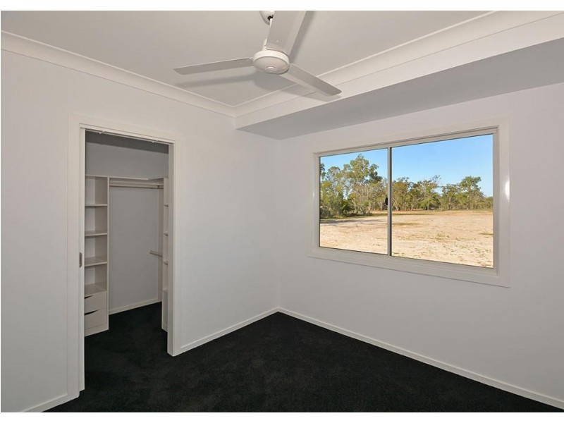 56 Ronaldo Way, Urangan QLD 4655