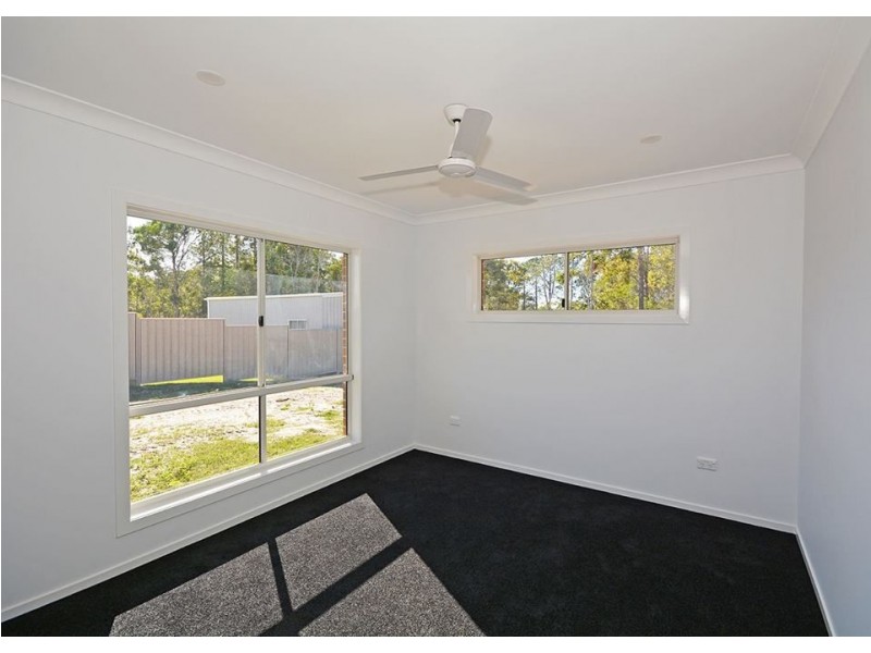 56 Ronaldo Way, Urangan QLD 4655