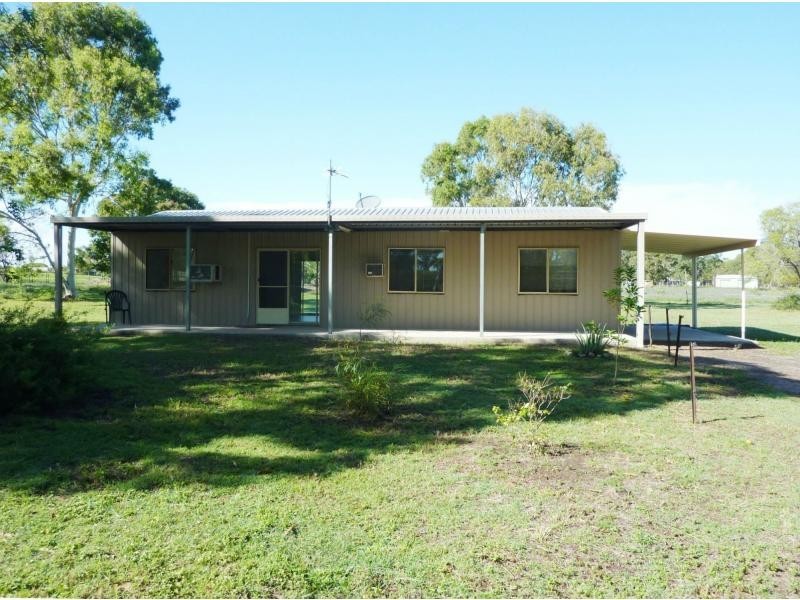 60 Beck Road, Urangan QLD 4655