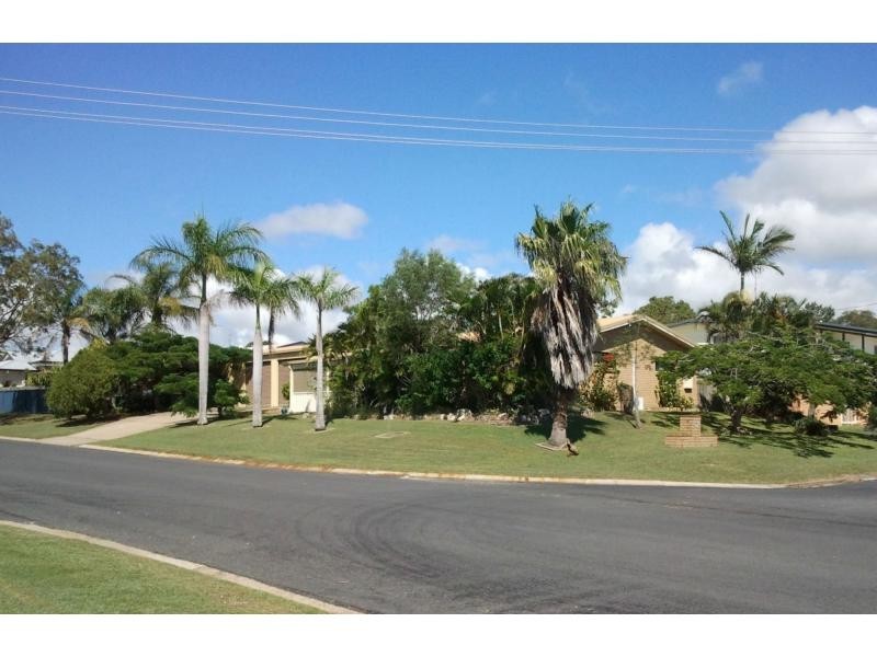 108 Lauren Street, Urangan QLD 4655