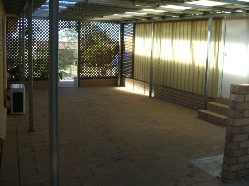 108 Lauren Street, Urangan QLD 4655